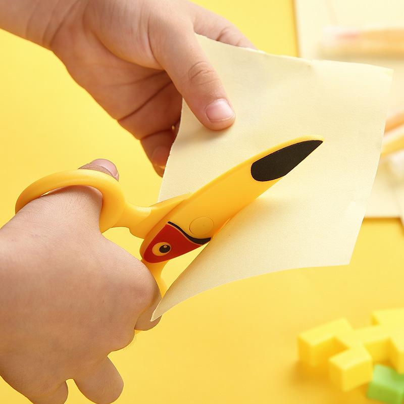 กรรไกรพลาสติกสำหรับเด็ก 3 ชิ้น - Art Craft For Preschoolers บทวิจารณ์และราคา